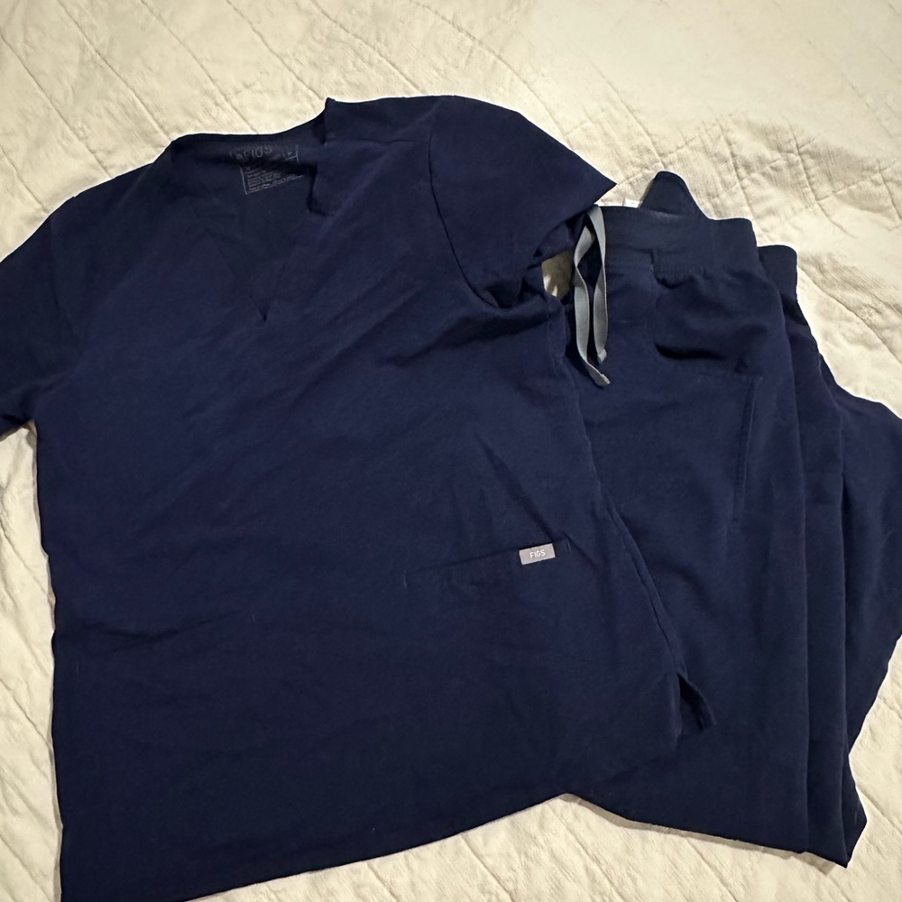 Figs scrubs